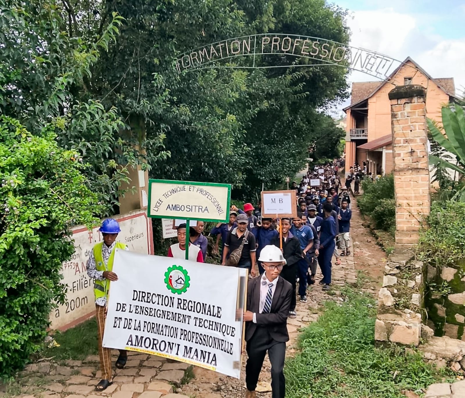 𝗝𝗲𝗿𝘆 𝘁𝗼𝗱𝗶𝗸𝗮 𝗻𝘆 𝗮𝗻𝗱𝗿𝗼𝗻'𝗻𝘆 𝗶𝘃𝗼𝗻-𝘁𝗼𝗲𝗿𝗮𝗺-𝗽𝗮𝗻𝗼𝗳𝗮𝗻𝗮𝗻𝗮 𝗲𝘁𝗼 𝗮𝗻𝗶𝘃𝗼𝗻'𝗻𝘆 𝗠𝗘𝗧𝗙𝗣